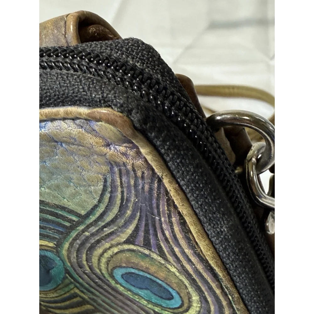 Anuska Wallet Peacock Lily Leather crossbody